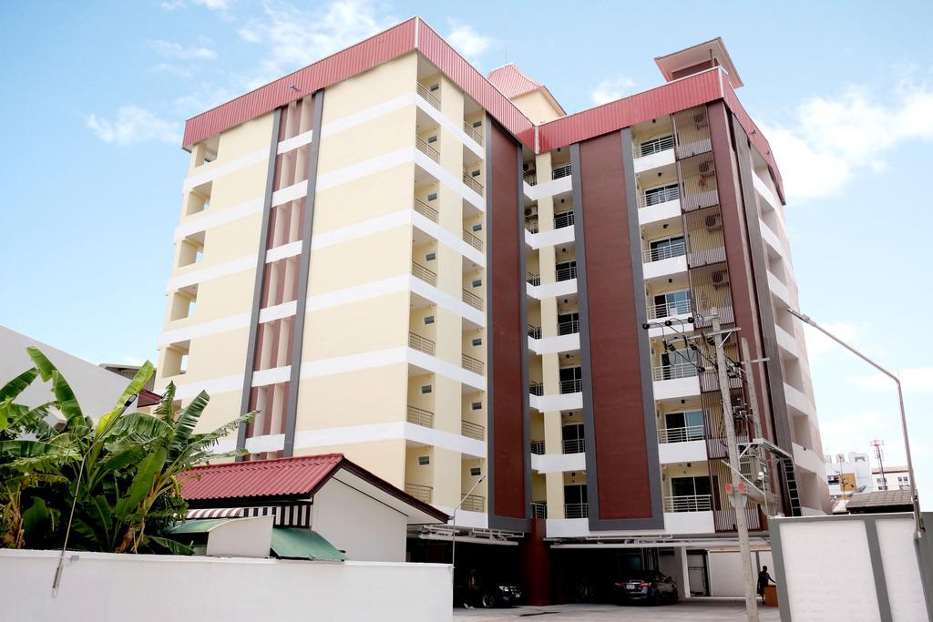 42 Place Bangkok Exterior photo